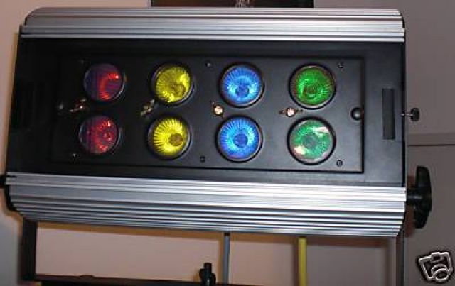 Kompakte Lichtanlage 16x250Watt mit Steuergerät - Lichtanlagen - Wolfenbüttel