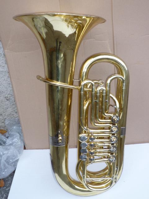 B-Tuba LIDL - Brno  mit  5 Drehventilen - Blasinstrumente - Samorín
