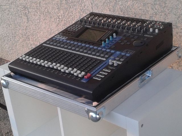 Yamaha 01V96 V2 (neuwertig)  incl. case (neuwertig) - Soundanlagen Pa - Bietigheim-Bissingen