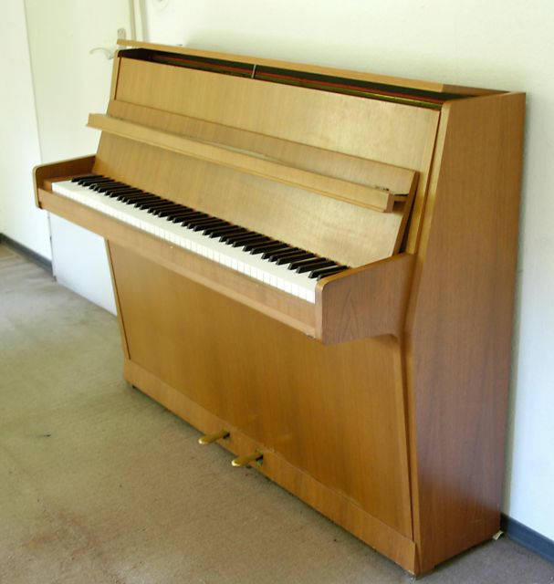Seiler Klavier - mit eingeb. Klimanlage ( Befeuchter) - Tasteninstrumente Akustisch - Ludwigsburg