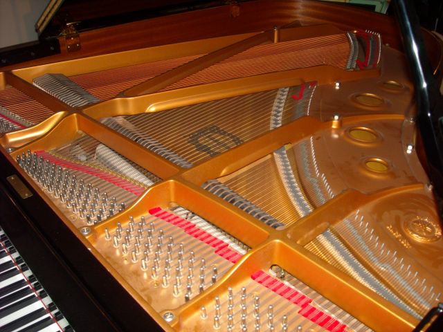 Flügel YAMAHA C3 - Tasteninstrumente Akustisch - Prag