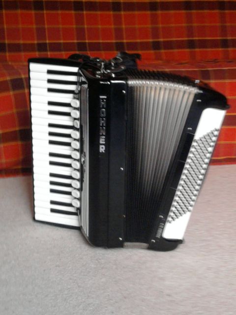 Hohner Akkordeon Favorit IV P - Tasteninstrumente Akustisch - Oldenburg