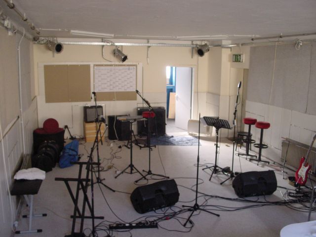 Biete Proberaum / Partyraum / Musik Übungsraum in Kerpen-Türnich - Proberaum - Kerpen-Türnich