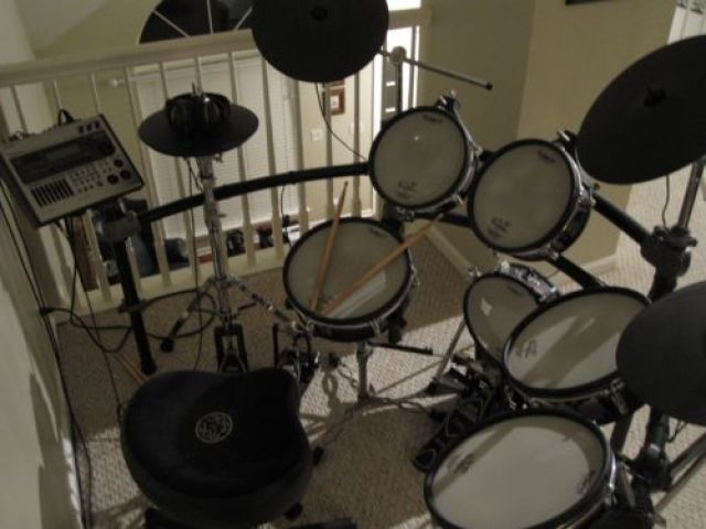 Roland TD-20KX V-Pro Electronic Drum Set------€1650.00 EUR - Drums Percussion - Hannover