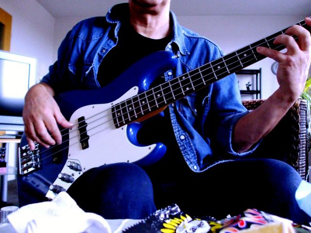 Bassist sucht Band, Oldie, Cover,  - Musiker - Delmenhorst