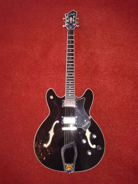 Verkaufe halbakustische Gitarre  - Saiteninstrumente Elektr - Bad Wildbad