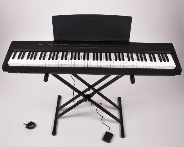 Yamaha P-105 B - Neuwertig mit 1 Jahr Garantie - Tasteninstrumente Elektr - Duderstadt