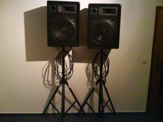 PA-Boxen Omnitronic DX-1522 ( 2x 400 Watt ) + Ständer + Speakerkabel - Soundanlagen Pa - Peine