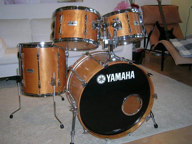 Suche Yamaha Recording 9000 Drumset o. Einzeltrommeln in Realwood Finsh - Drums Percussion - vilshofen