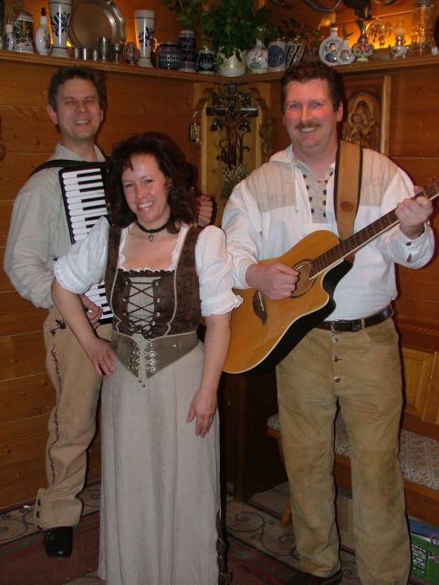 D  Chiemgauer Adler Live Musik aus dem Chiemgau hat für 2011 noch Termine frei - Musiker - Eggstätt