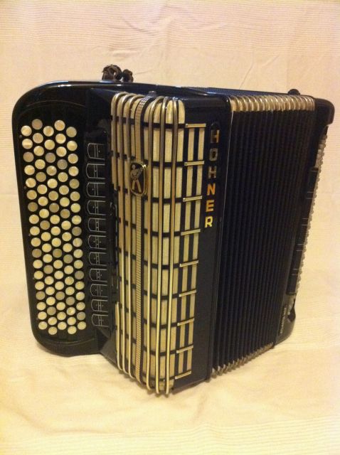 Hohner Atlanta  C-Griff  wie neu - Tasteninstrumente Akustisch - Kirchseeon