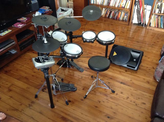 Roland TD-15 KV drum set  - Drums Percussion - Lier