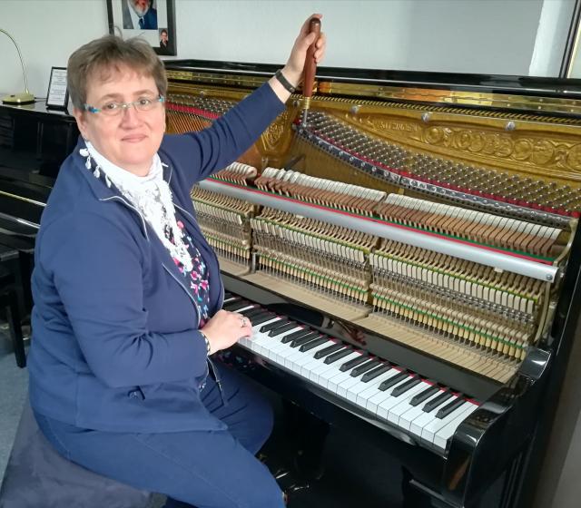 Klavierstimmung - Flügelstimmung von Klavierbaumeisterin - Zubehoer für Instrumente - Aachen