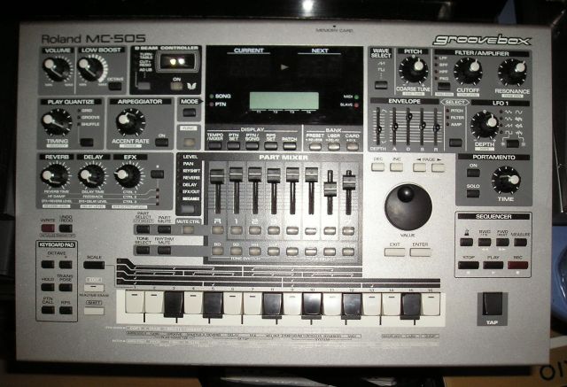 Roland MC 505 - Tasteninstrumente Elektr - Köln
