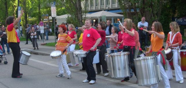 Percussionband Drumadama aus München nimmt noch Mitspieler/innen auf. - Drums Percussion - München