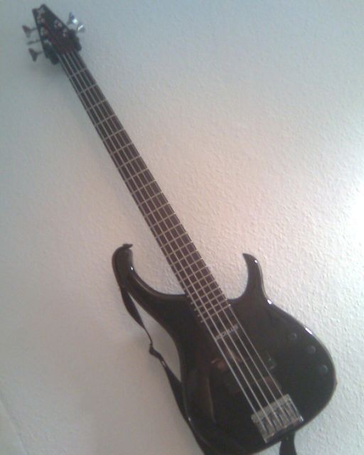 MODULUS QUANTUM 5 wie neu - Saiteninstrumente Elektr - Berlin