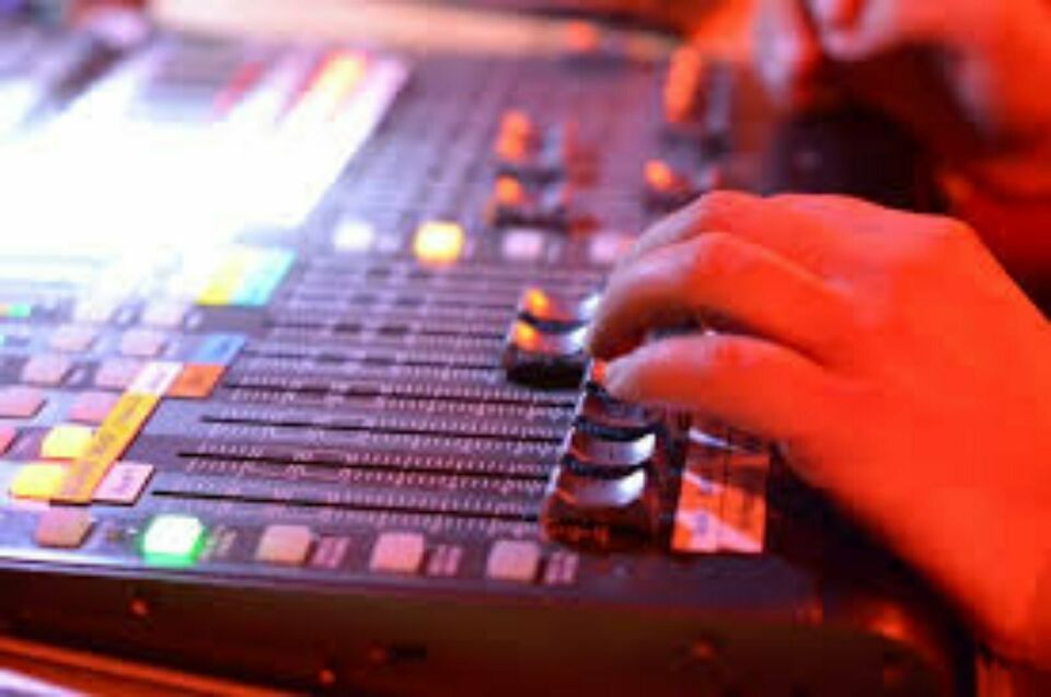 Tontechniker Life FOH - Sonstiges - Aindling
