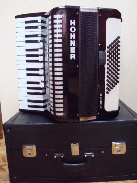 Akkordeon Hohner Student 72 schwarz - Tasteninstrumente Akustisch - Heringen