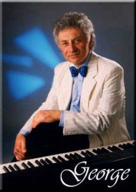 Hotel-Alleinunterhalter GEORGE am Keyboard - Musiker - Reutte